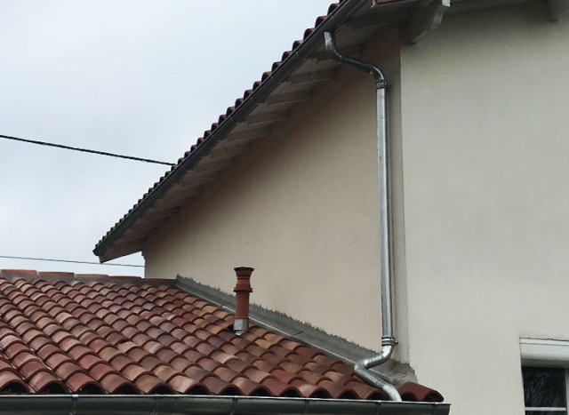 Réfection de la zinguerie d'une toiture à Agen